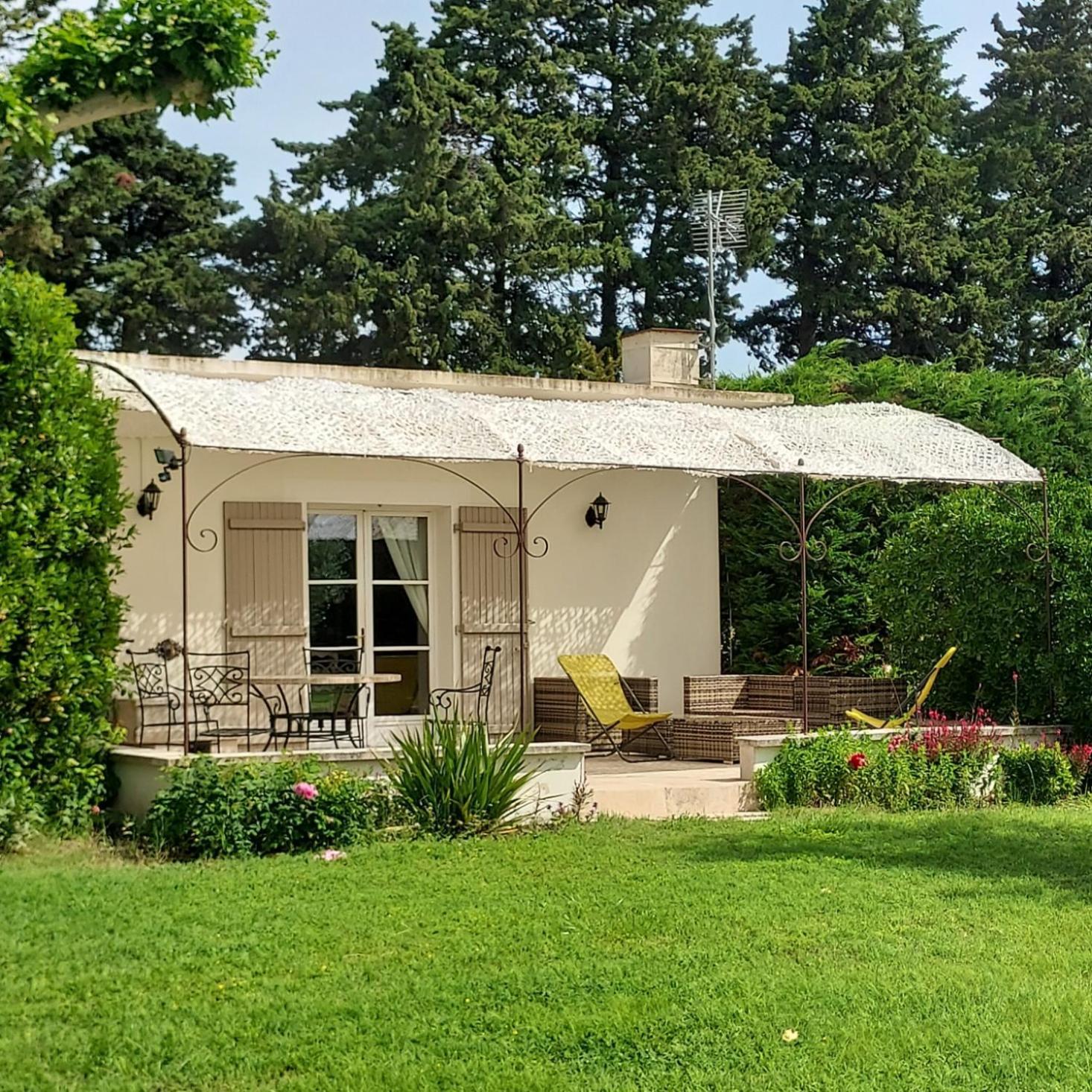 La Bastide Des Amouriers Caumont-sur-Durance Eksteriør bilde
