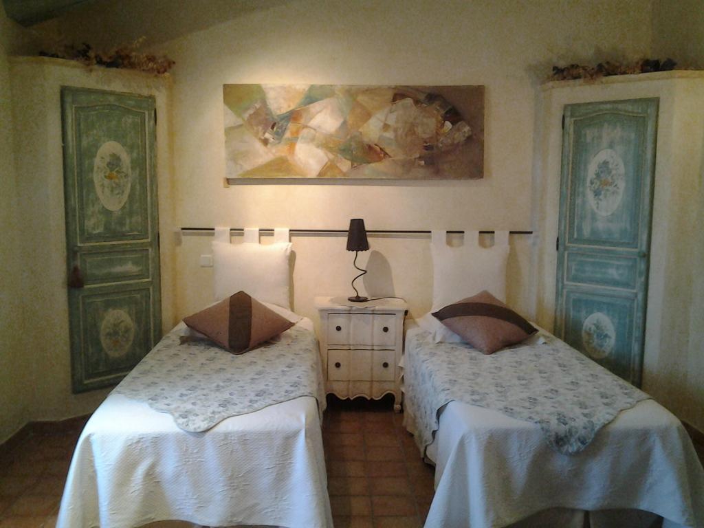 La Bastide Des Amouriers Caumont-sur-Durance Eksteriør bilde